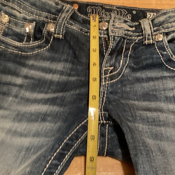 Miss Me Sequin Cropped Jeans - Picture 7 of 8